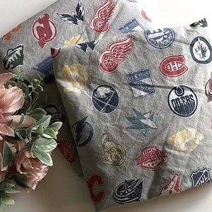Pottery Barn NHL Team sheet set - Full size